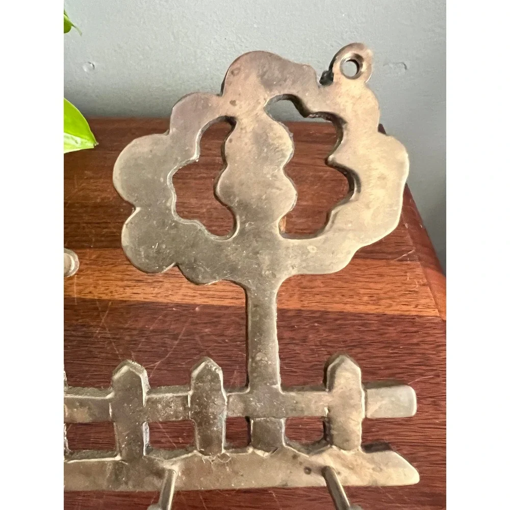 Vintage Brass House Key Rack Wall Mount 5 Hook Cottage Picket Fence Tree Decor